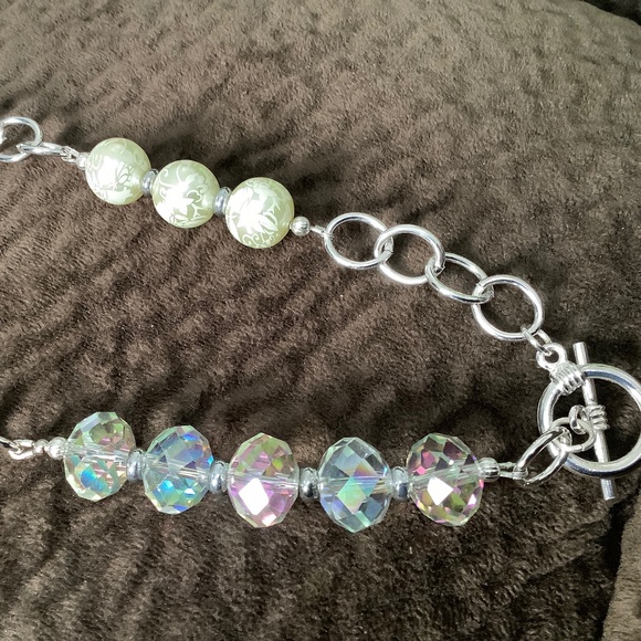 New Stylish Silver-Plated Necklace with Crystals and Pearls10” long - Picture 12 of 12